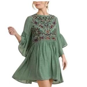 UMGEE beautiful olive green 1/2 flare sleeves, embroidered, P2P is 19”